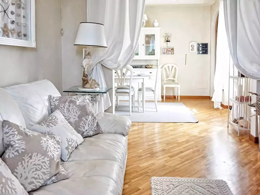 Immagine 10 di Appartamento in vendita  a Massa