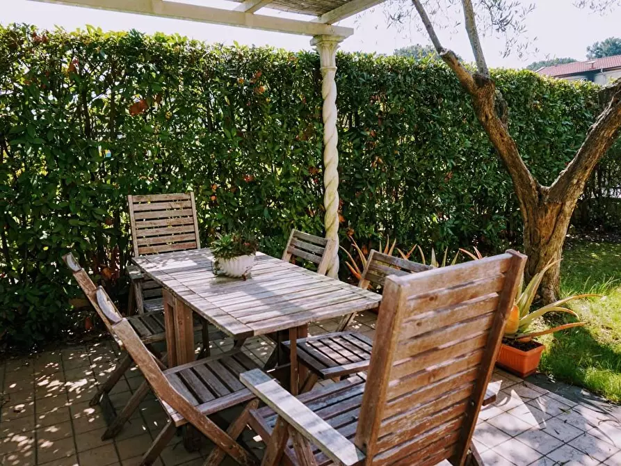 Immagine 4 di Appartamento in vendita  a Massa