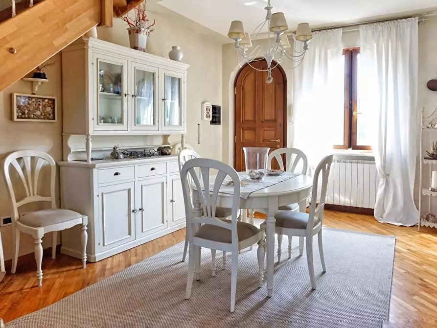 Immagine 12 di Appartamento in vendita  a Massa