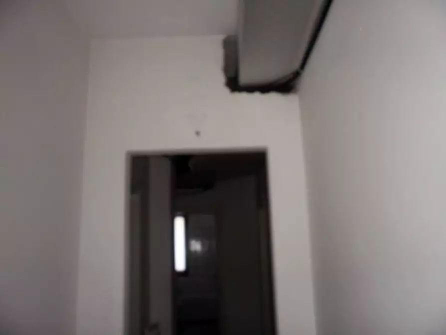 Immagine 27 di Ufficio in vendita  a Carrara