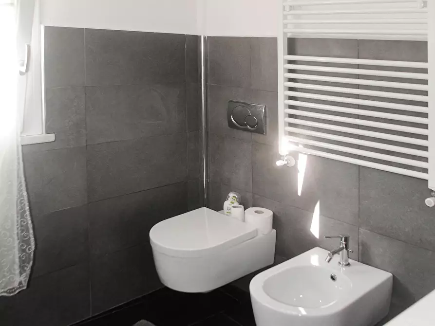 Immagine 16 di Casa indipendente in vendita  a Massa