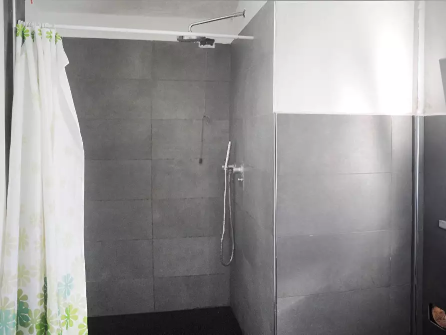 Immagine 14 di Casa indipendente in vendita  a Massa