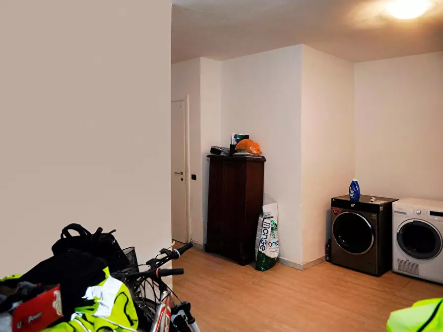 Immagine 21 di Casa indipendente in vendita  a Massa