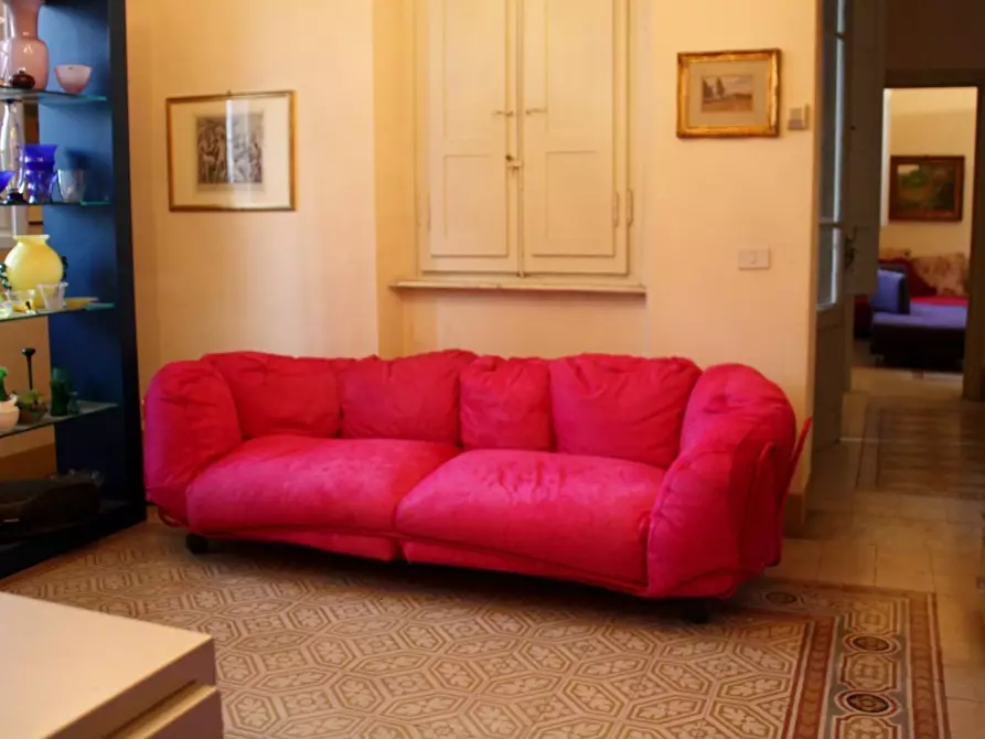 Immagine 7 di Villa in vendita  a Camaiore