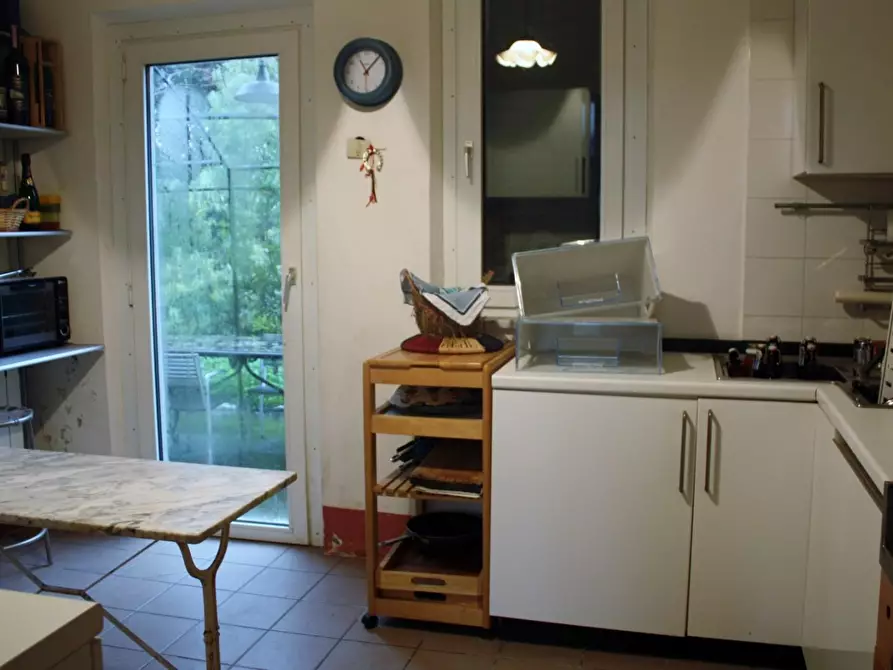 Immagine 6 di Villa in vendita  a Camaiore