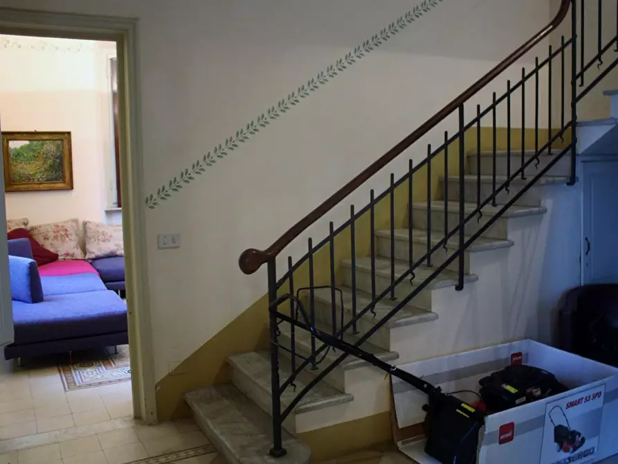 Immagine 8 di Villa in vendita  a Camaiore