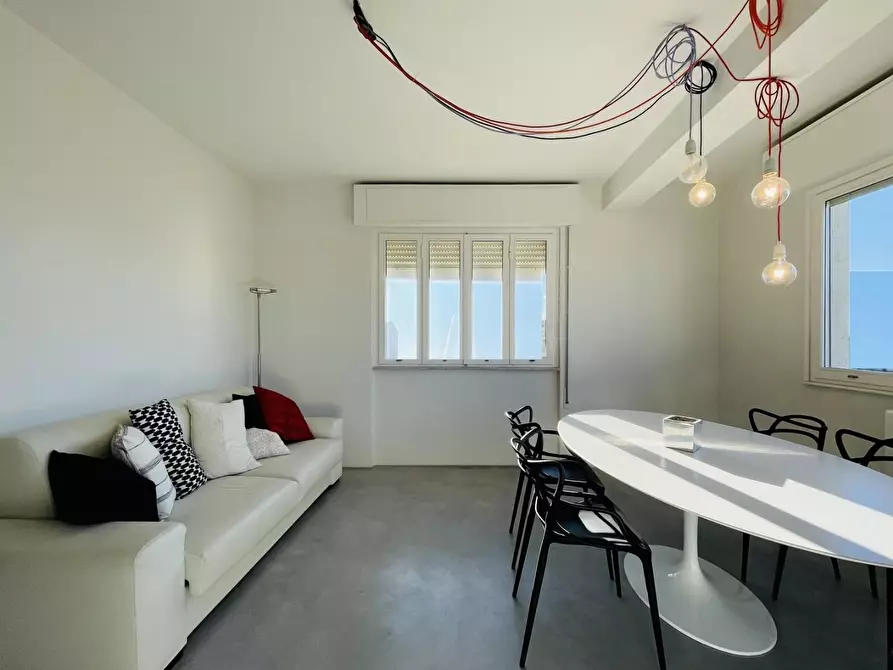 Immagine 8 di Appartamento in vendita  a Camaiore