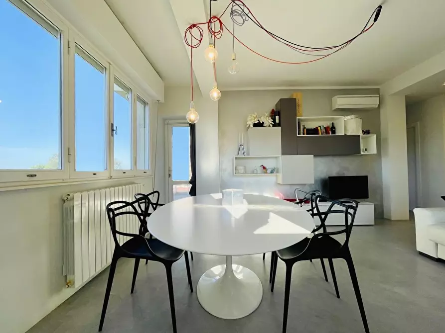 Immagine 6 di Appartamento in vendita  a Camaiore