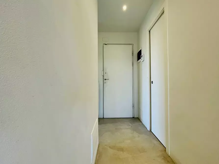 Immagine 11 di Appartamento in vendita  a Camaiore