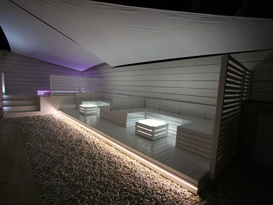 Immagine 35 di Villa in vendita  a Camaiore