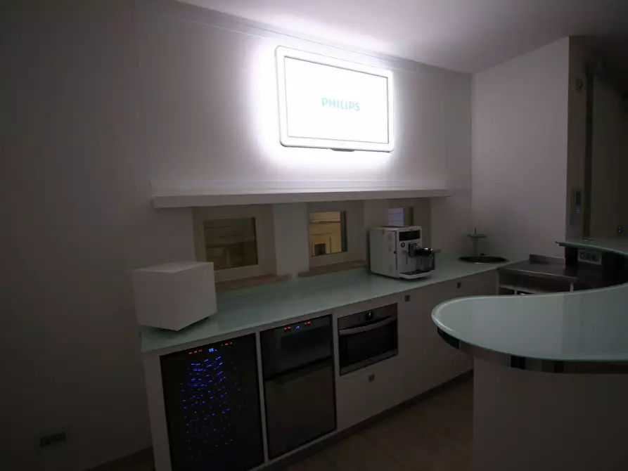 Immagine 10 di Villa in vendita  a Camaiore