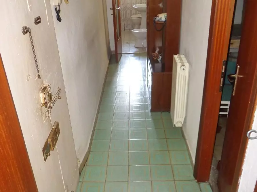 Immagine 17 di Appartamento in vendita  a San Giuliano Terme