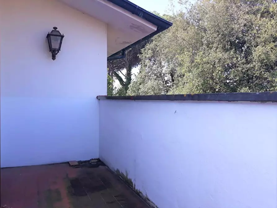 Immagine 20 di Villa in vendita  a Cascina