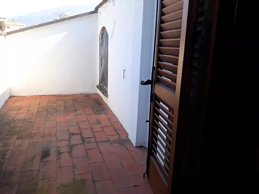 Immagine 21 di Villa in vendita  a Cascina