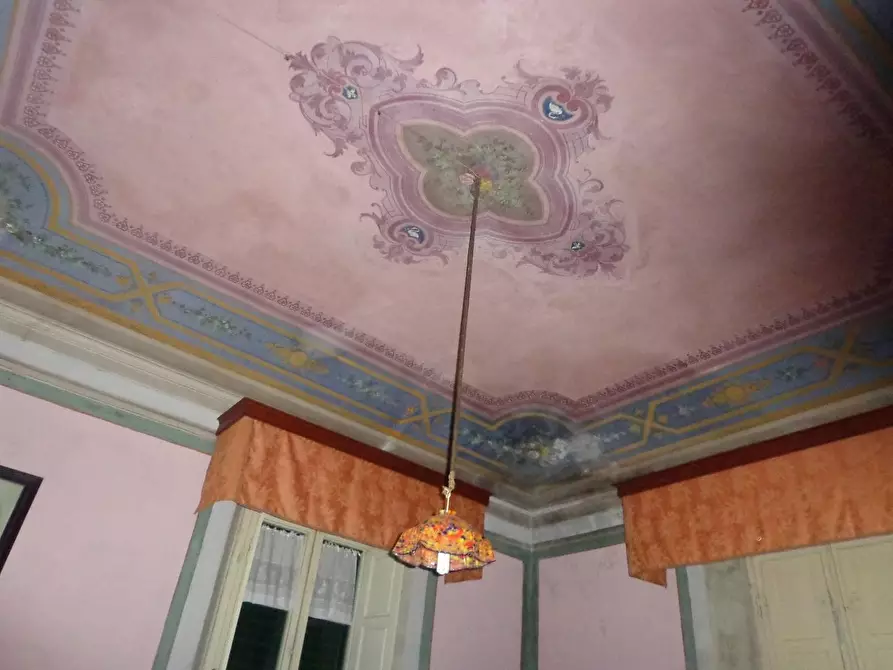 Immagine 1 di Villa in vendita  a San Giuliano Terme