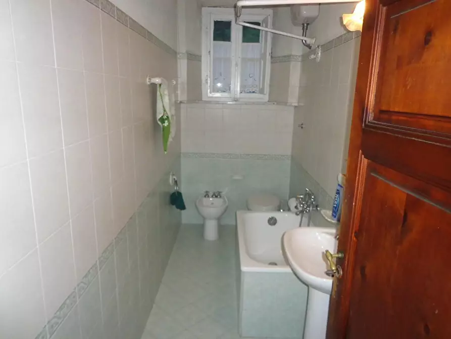 Immagine 27 di Villa in vendita  a San Giuliano Terme