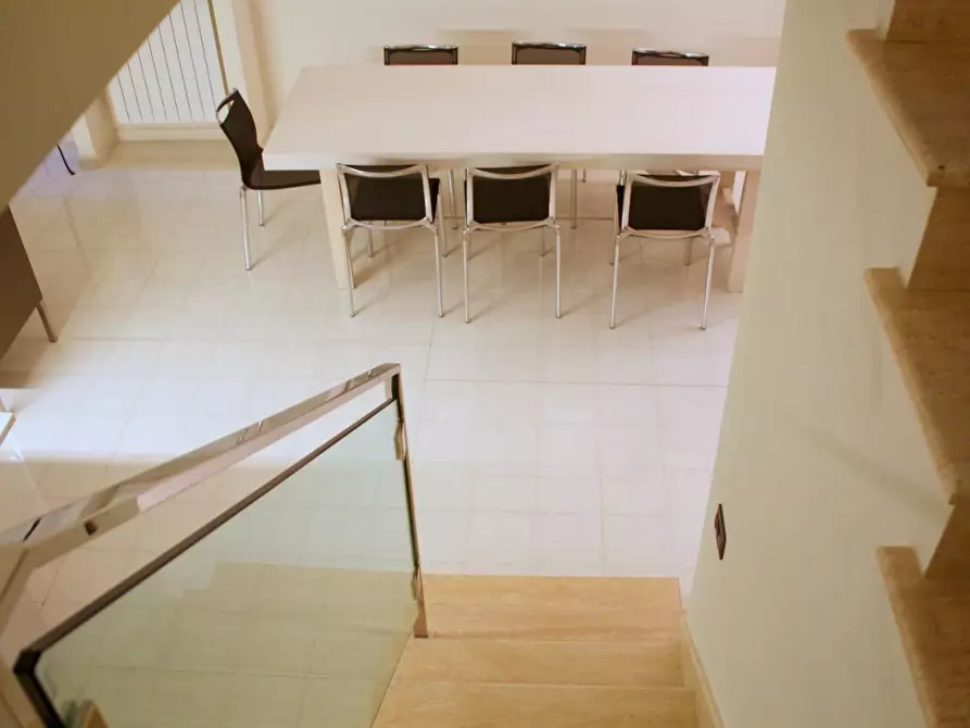 Immagine 16 di Appartamento in vendita  a Viareggio