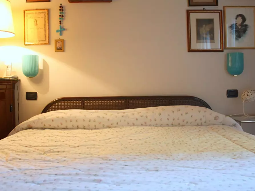 Immagine 9 di Appartamento in vendita  a Viareggio