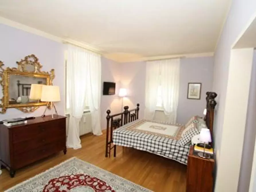 Immagine 12 di Villa in vendita  a Lucca