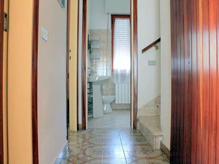 Immagine 8 di Villa in vendita  a Pietrasanta