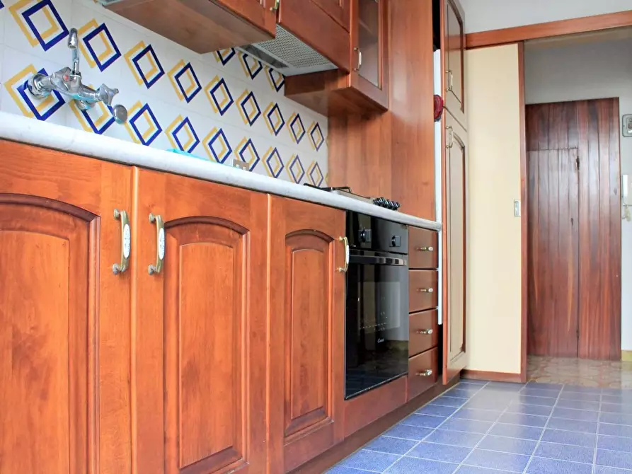 Immagine 2 di Villa in vendita  a Pietrasanta