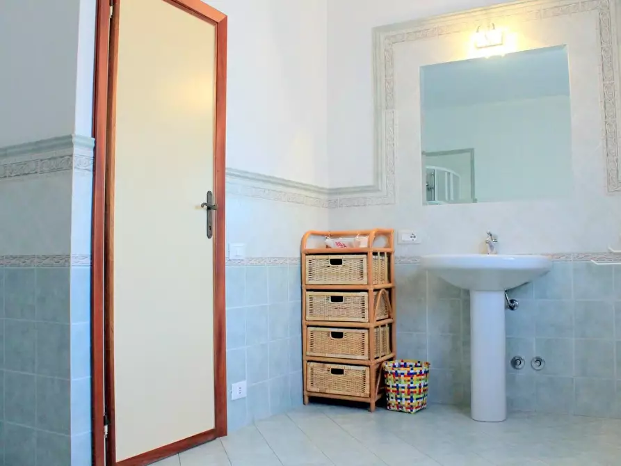 Immagine 18 di Villa in vendita  a Pietrasanta