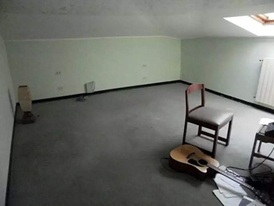 Immagine 2 di Ufficio in affitto  a Carrara