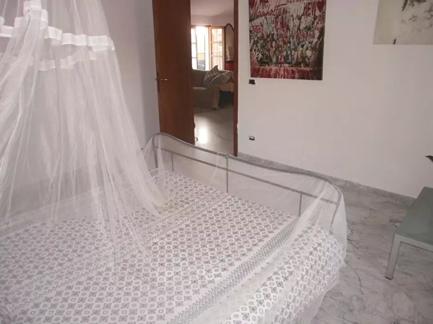 Immagine 16 di Casa indipendente in vendita  a Carrara