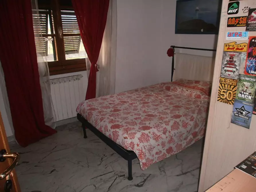 Immagine 42 di Casa indipendente in vendita  a Carrara
