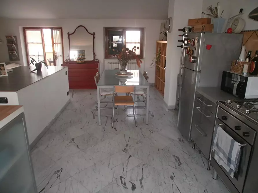 Immagine 3 di Casa indipendente in vendita  a Carrara