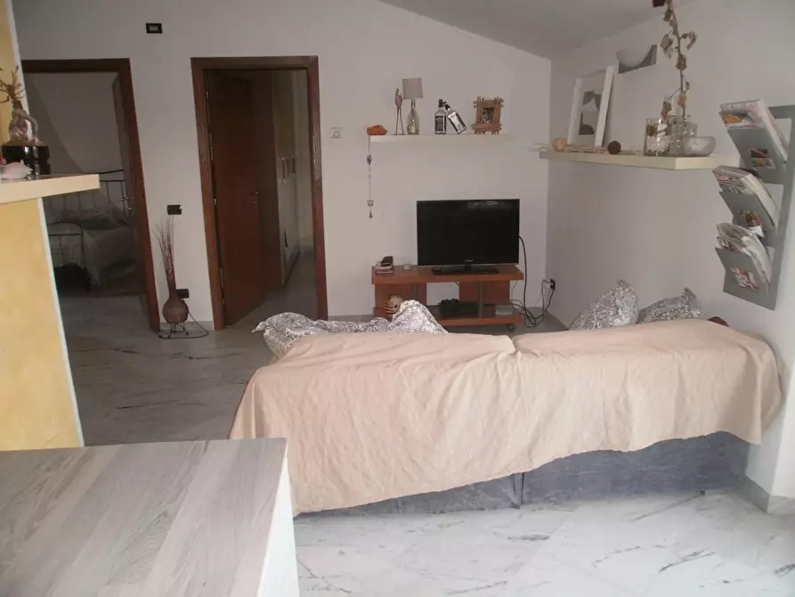 Immagine 5 di Casa indipendente in vendita  a Carrara