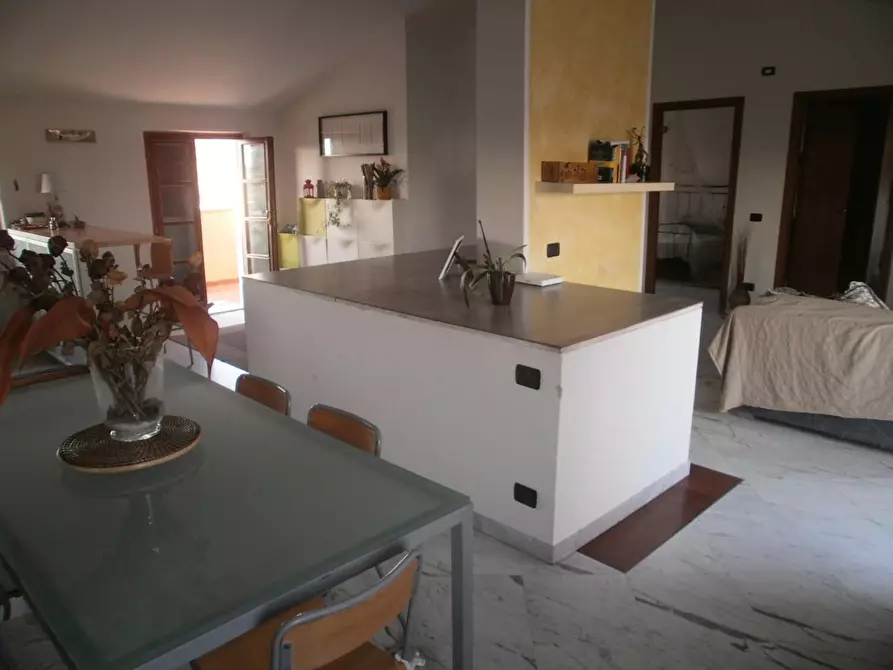 Immagine 4 di Casa indipendente in vendita  a Carrara