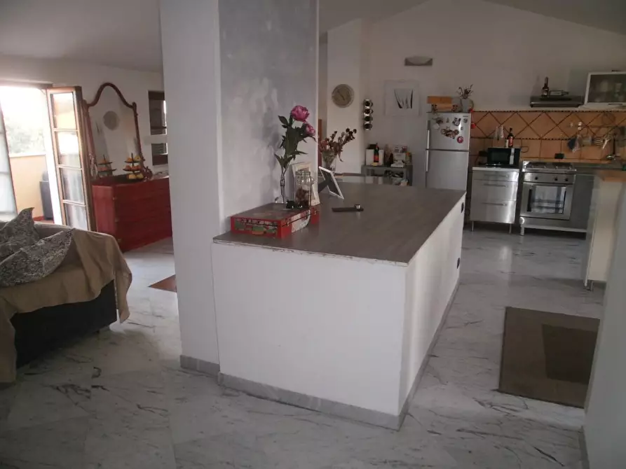 Immagine 7 di Casa indipendente in vendita  a Carrara