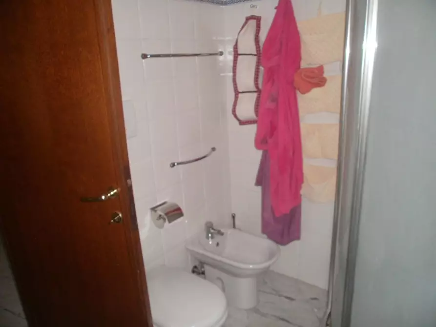 Immagine 13 di Casa indipendente in vendita  a Carrara