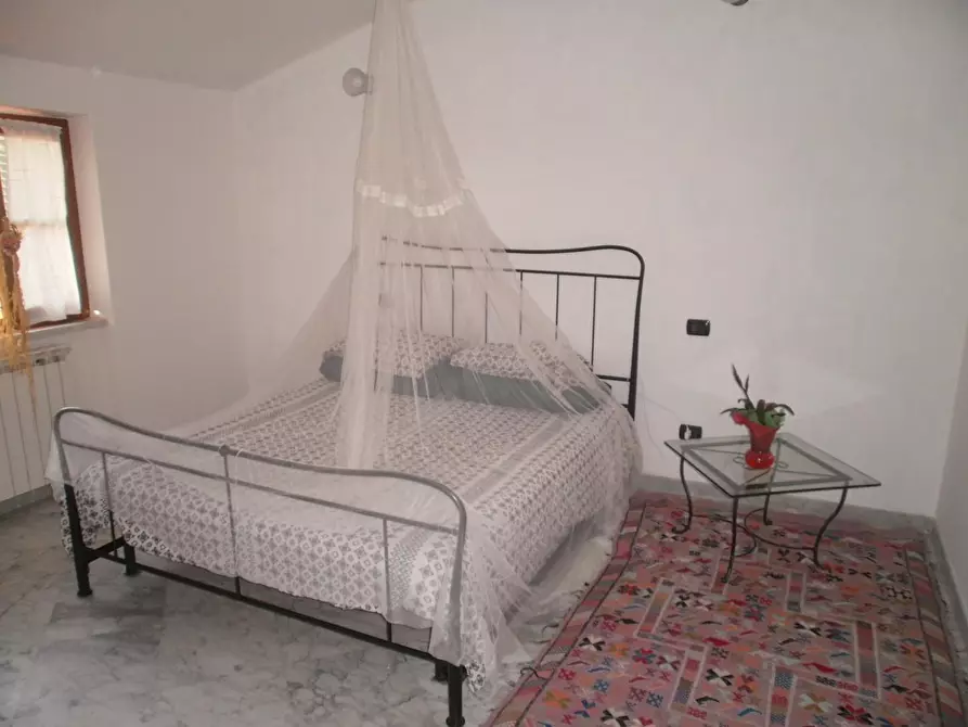Immagine 8 di Casa indipendente in vendita  a Carrara