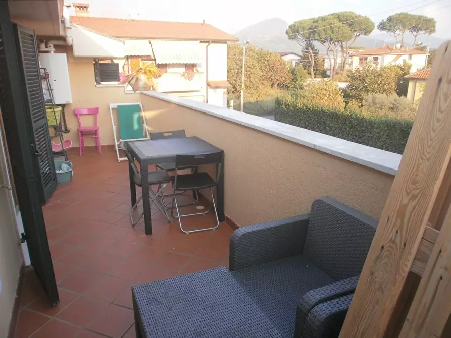 Immagine 15 di Casa indipendente in vendita  a Carrara