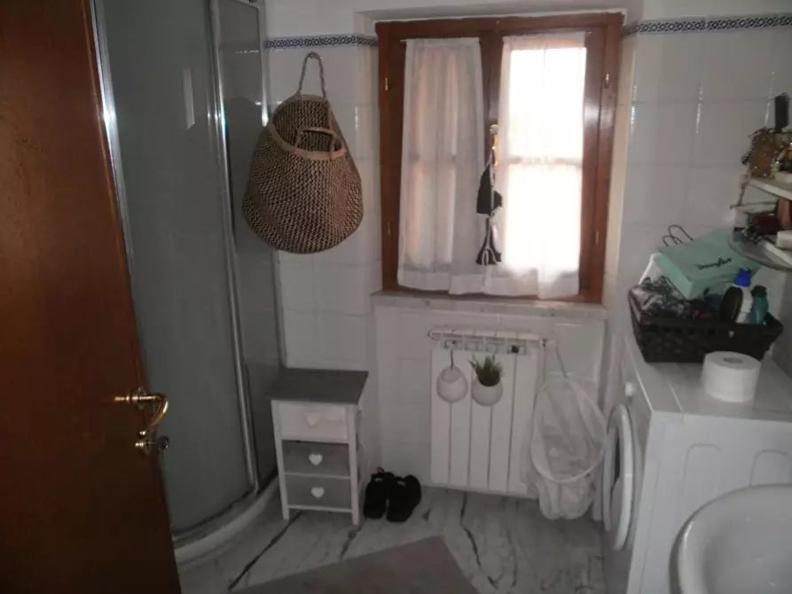 Immagine 11 di Casa indipendente in vendita  a Carrara