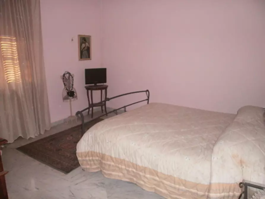 Immagine 36 di Casa indipendente in vendita  a Carrara