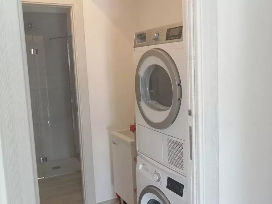 Immagine 17 di Appartamento in affitto  a Pisa