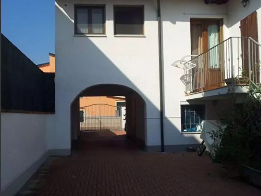 Immagine 2 di Casa indipendente in vendita  a Montopoli In Val D'arno