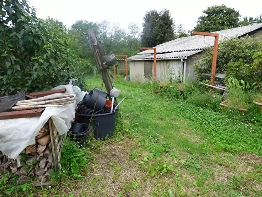 Immagine 4 di Terreno residenziale in vendita  a Capannori
