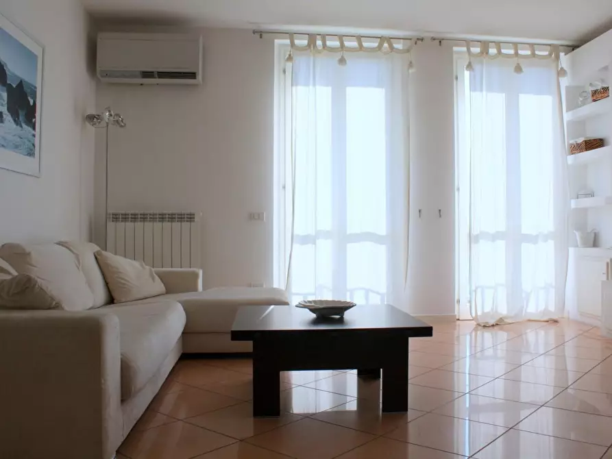 Immagine 1 di Appartamento in affitto  a Pietrasanta
