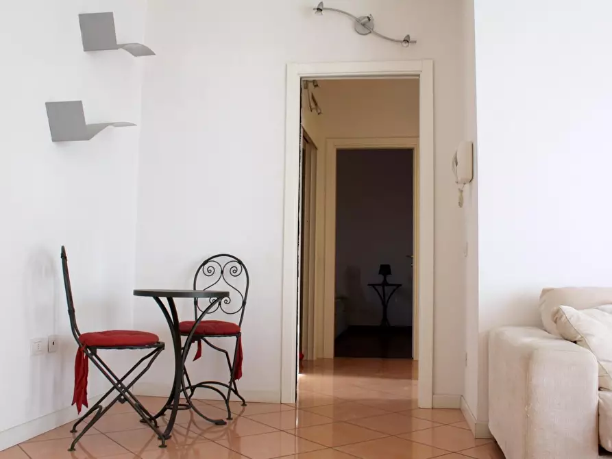 Immagine 4 di Appartamento in affitto  a Pietrasanta