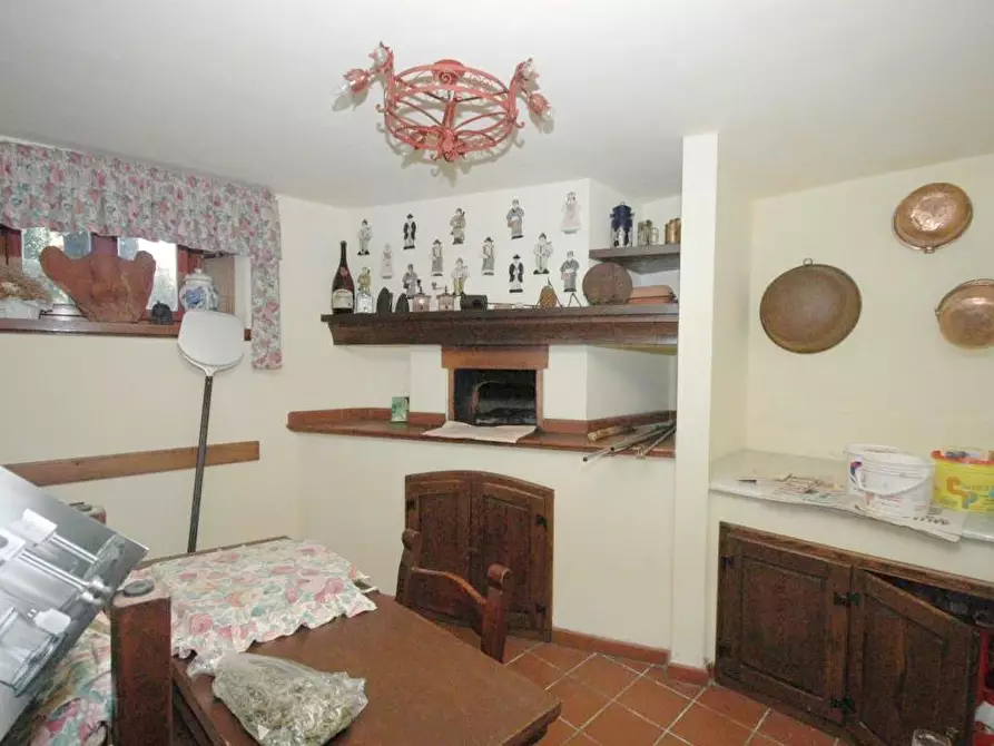 Immagine 11 di Villa in vendita  a Porcari