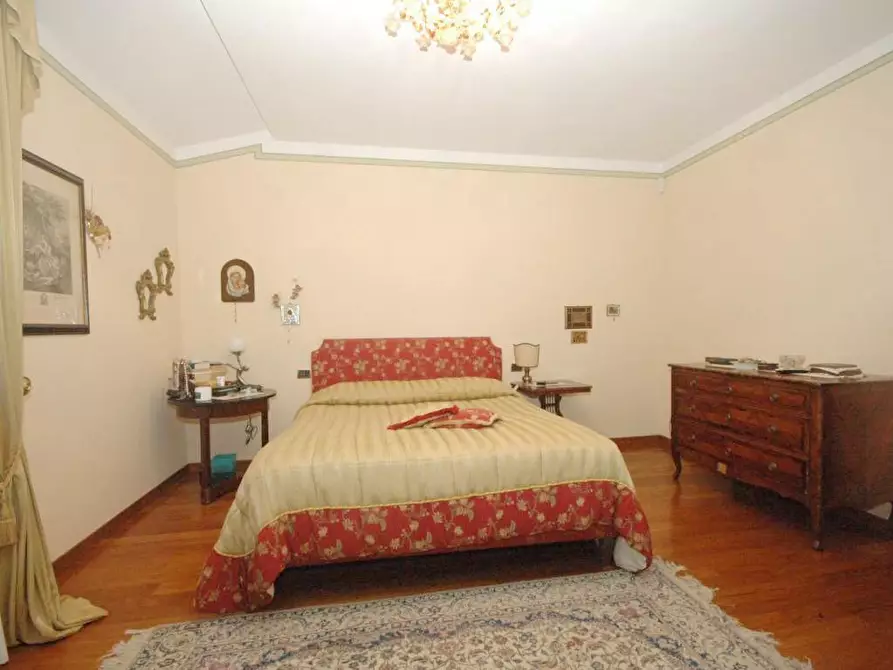 Immagine 7 di Villa in vendita  a Porcari