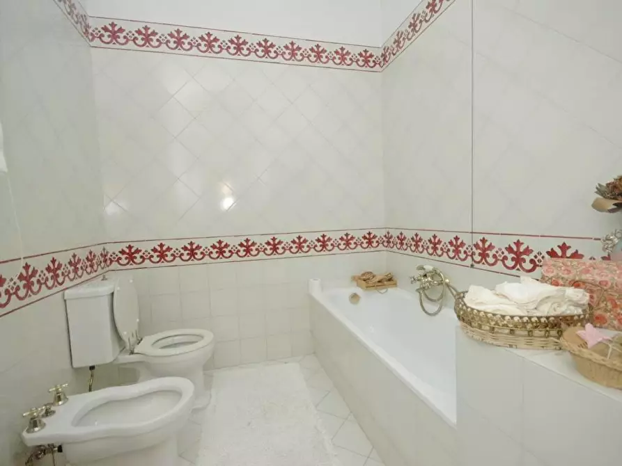 Immagine 5 di Villa in vendita  a Porcari