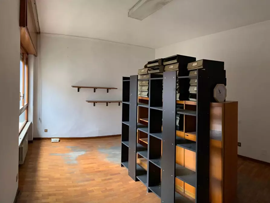 Immagine 25 di Appartamento in vendita  a Pisa