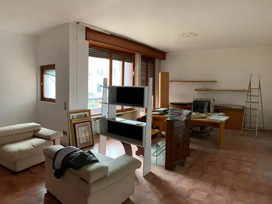 Immagine 4 di Appartamento in vendita  a Pisa