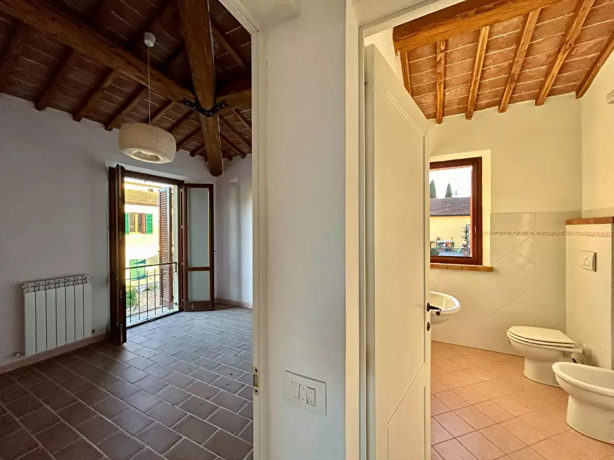 Immagine 12 di Appartamento in vendita  a Monteroni D'arbia