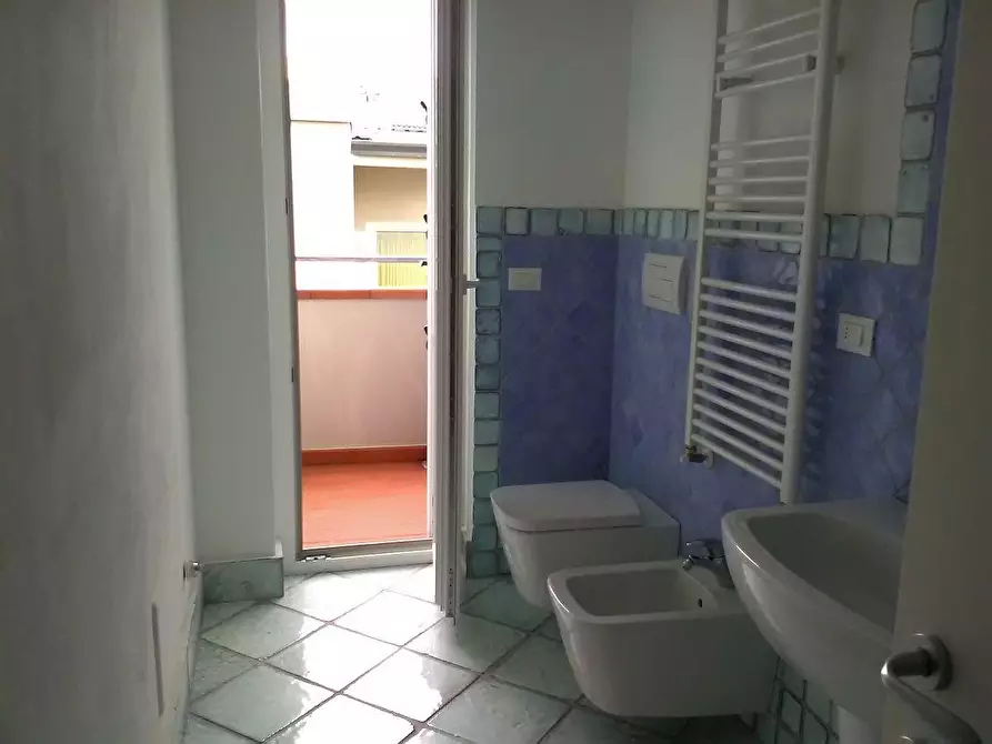 Immagine 10 di Appartamento in affitto  a Viareggio